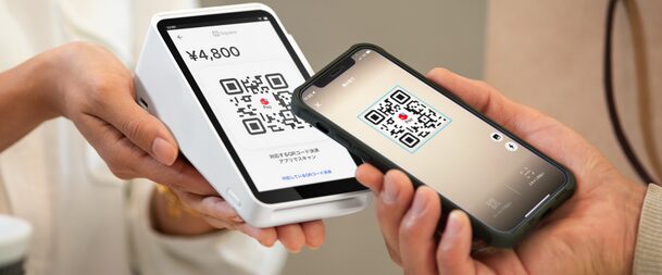SquareターミナルでMPM方式のQRコード決済をしている様子